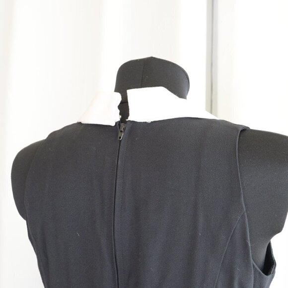 Vintage Sleeveless Tuxedo-style dress with double-breasted bodice - Vintage 6 - Picture 7 of 10